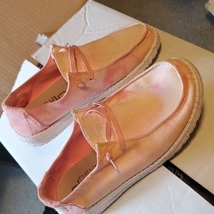 Hey Dude Women's size 8